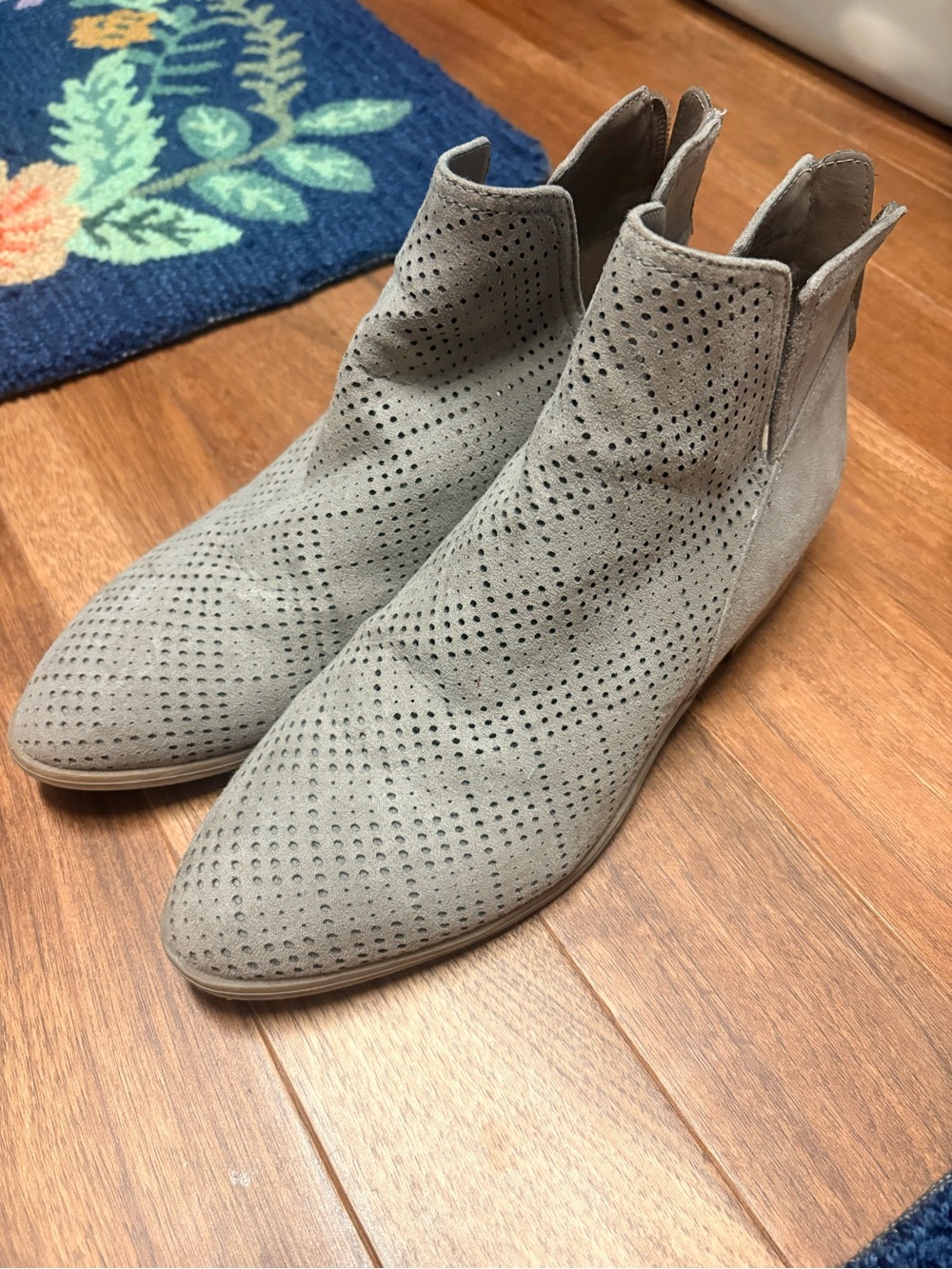BKE tan boots size 9 worn once